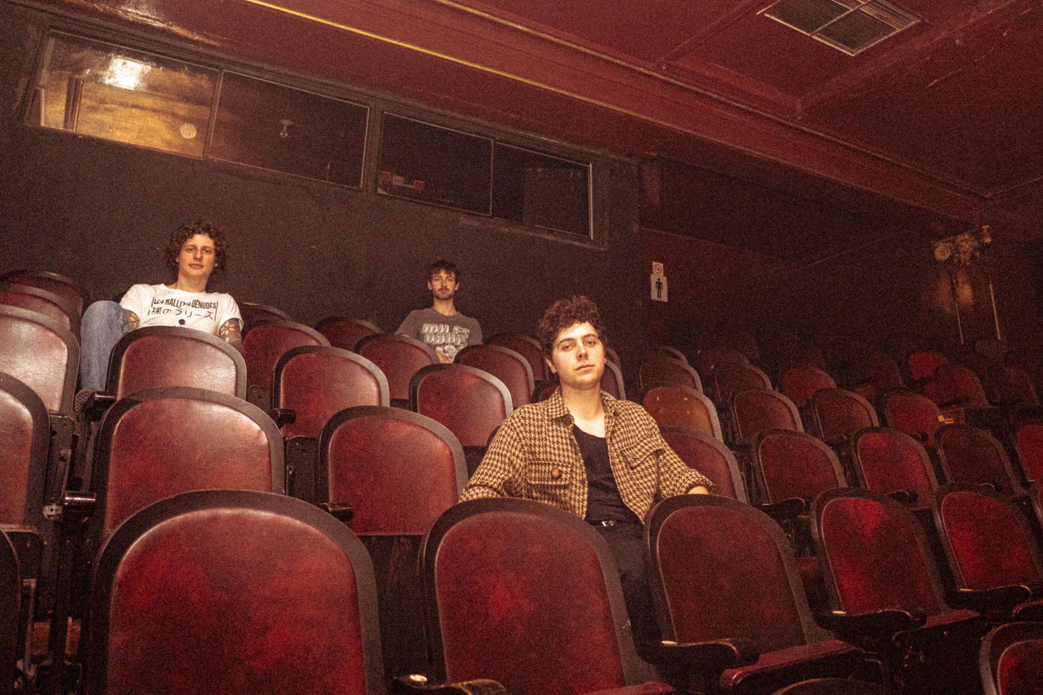 Population II dévoile l’extrait Magouilleux et annonce le mini-album Gimmicks