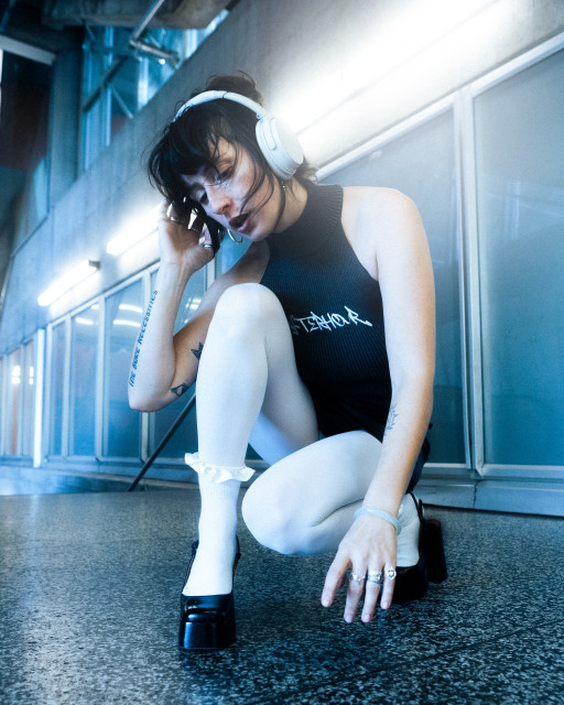 Virginie B - Cinéma remixes headphones