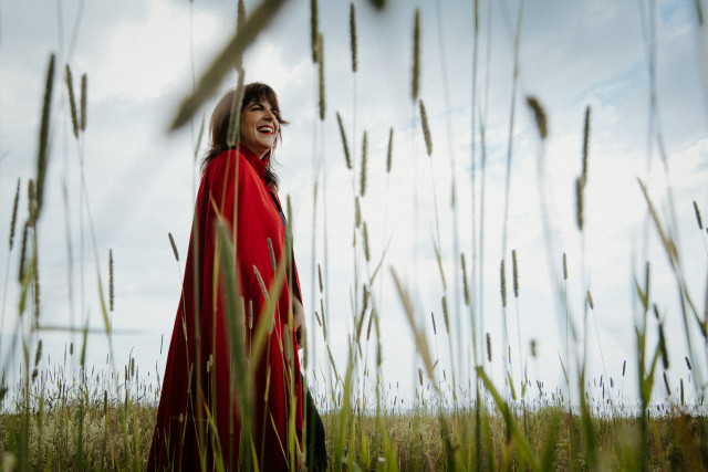lisa leblanc - cap rouge - laughing
